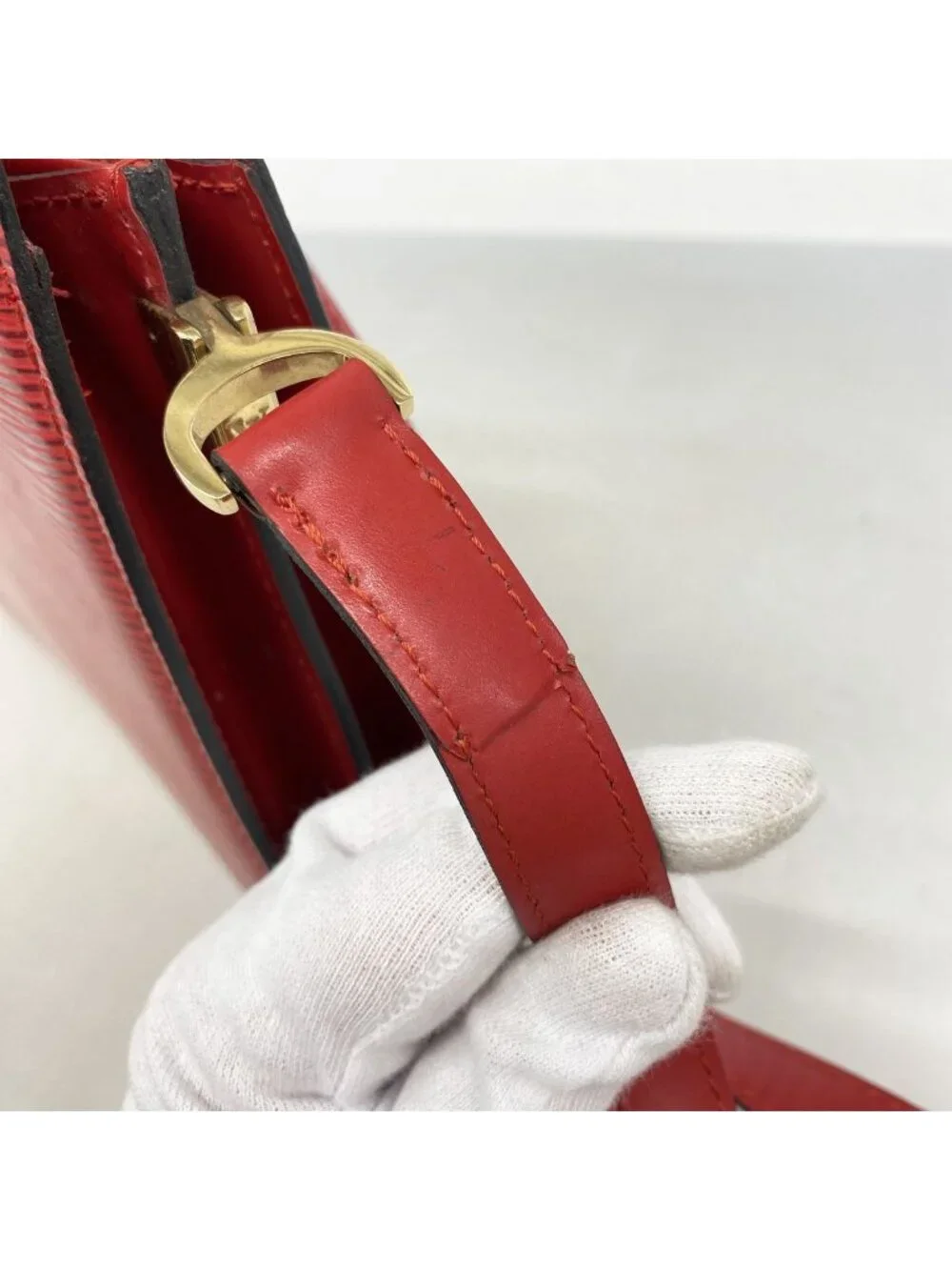 Louis Vuitton Shoulder Bag Epi Capuchin Castilian
